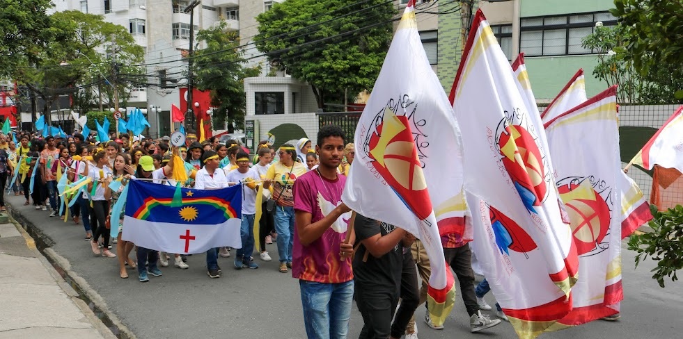 Encontrão Arquidiocesano da IAM, em Recife, divulga nas ruas o 18º Congresso Eucarístico Nacional