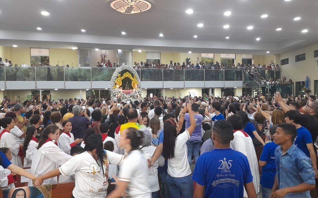 Dom Fernando preside missa de encerramento da festa de Nossa Senhora da Conceição Aparecida no Ipsep