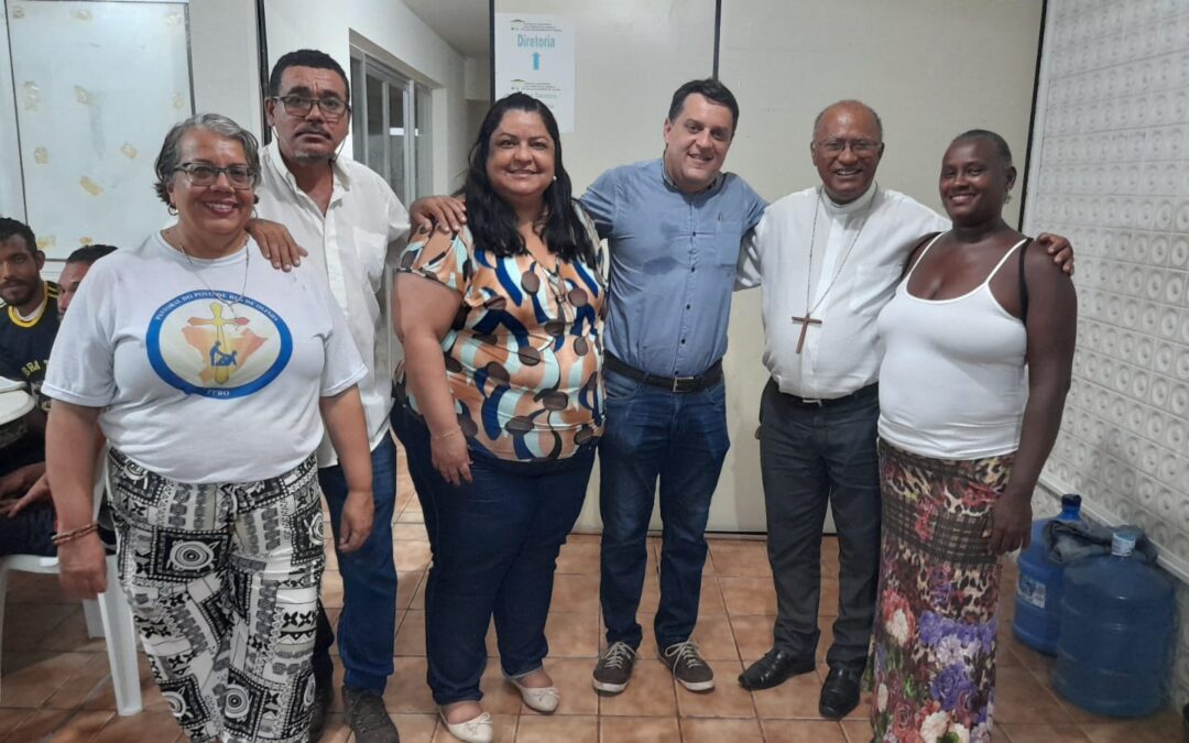 Dom Limcêdo visita casa emergencial de atendimento ao povo em situação de rua em Olinda e pede ajuda à Prefeitura para manutenção dos serviços após o carnaval