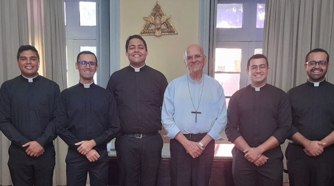 Conselho Presbiteral da Arquidiocese de Olinda e Recife aprova sete seminaristas para o ministério sacerdotal