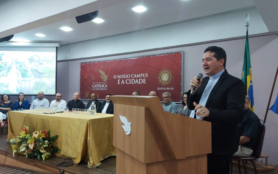 Universidade Católica de Pernambuco abre semestre letivo com palestra de dom Paulo Jackson