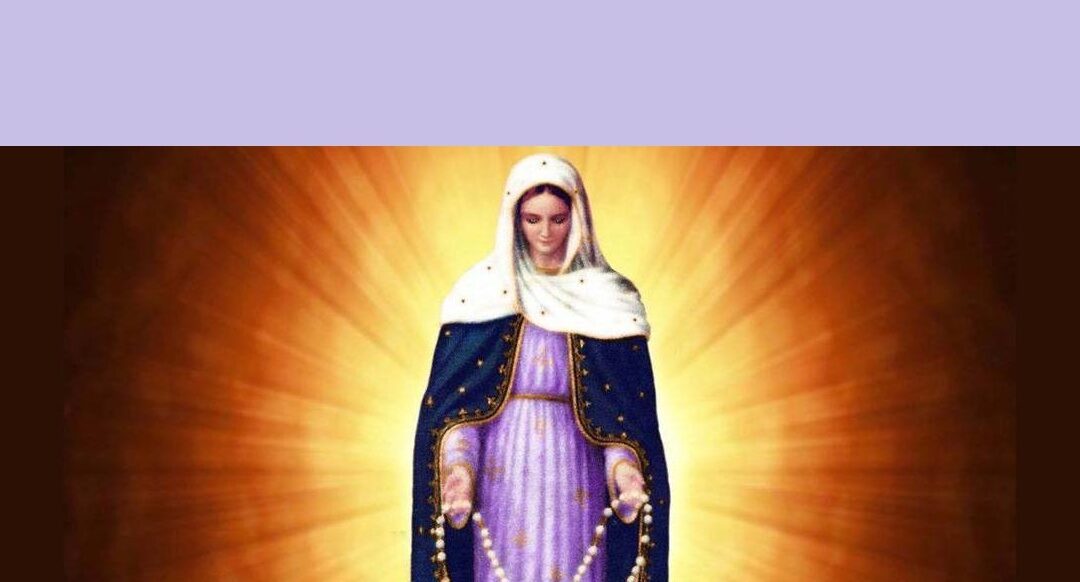 Fiéis preparam entrada triunfal de imagem de Nossa Senhora das Lágrimas em Jardim São Paulo, no Recife.