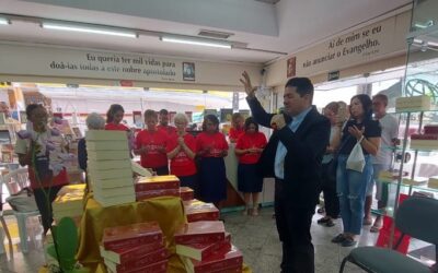 No Recife, dom Paulo Jackson prestigia lançamento de “A Bíblia” da Editora Paulinas