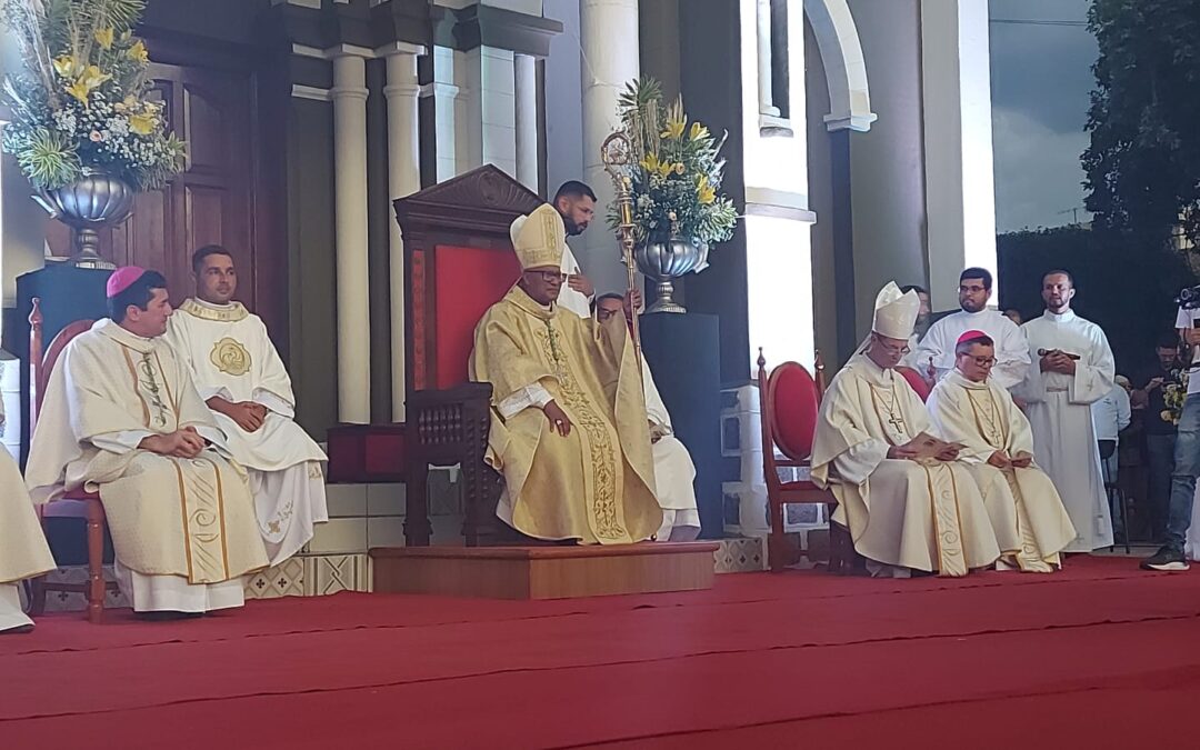 Dom Limacedo toma posse da diocese de Afogados da Ingazeira, sertão de Pernambuco