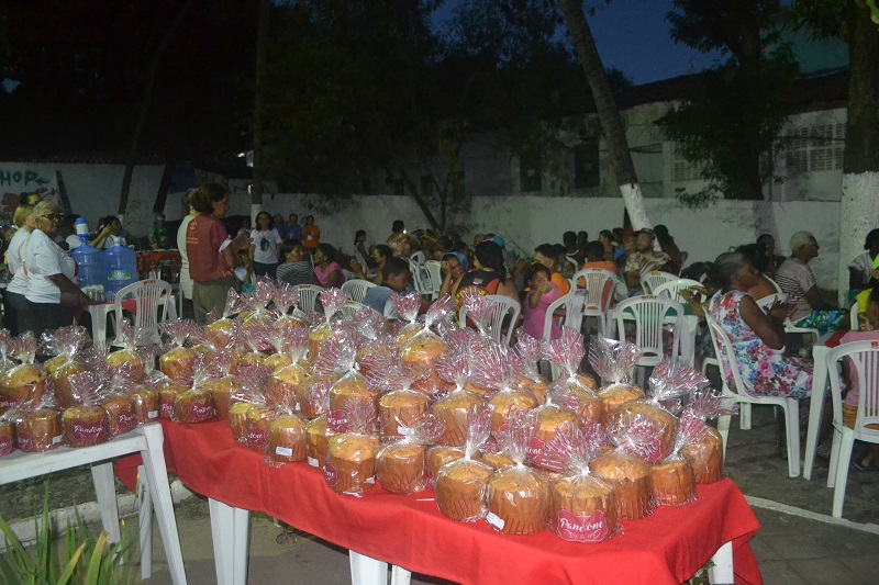 Comissão Socio-transformadora do Vicariato Olinda realiza celebração natalina para pessoas em situação de rua