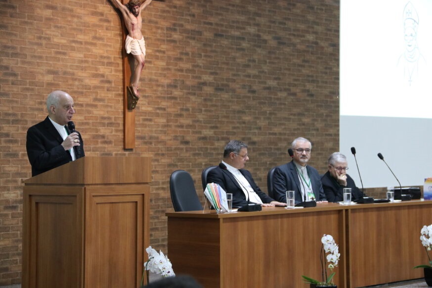 Pró-prefeito do Dicastério para a Evangelização e coordenador do Jubileu 2025, dom Rino Fisichella, participa de encontro nacional “Preparando o Jubileu 2025”