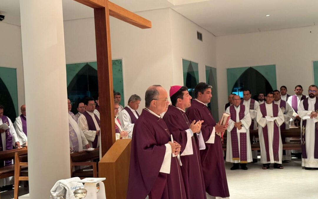 Clero arquidiocesano se reúne para retiro espiritual em Aparecida-SP
