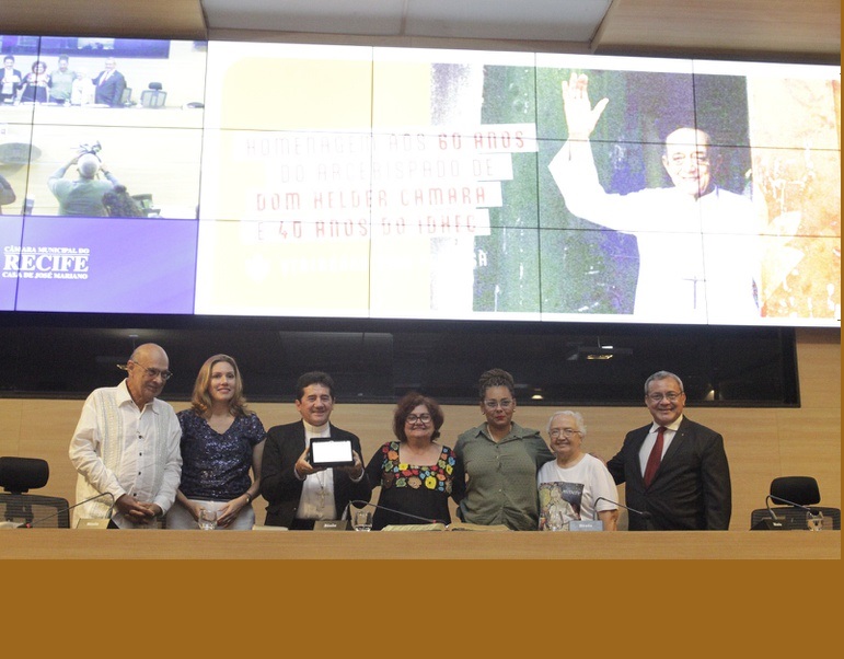 Dom Helder é homenageado em sessão solene da Câmara Municipal do Recife