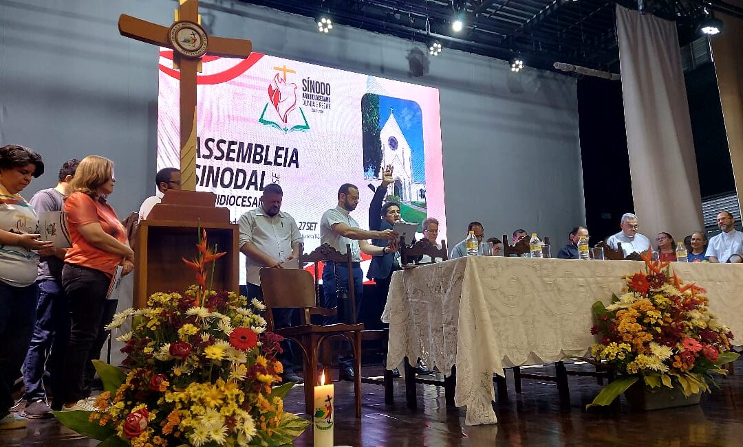 Delegados sinodais e bispos participam da Assembleia Sinodal Arquidiocesana de Olinda e Recife