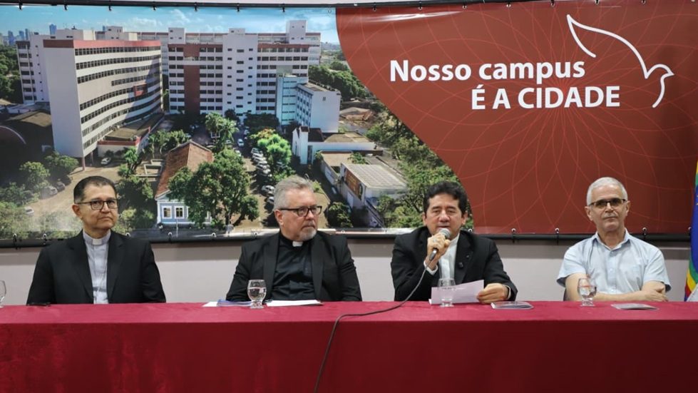 Dom Paulo Jackson abre Congresso de Pastoral Urbana: tema é dos mais urgentes em nossos dias.