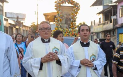 A TI, SANTO AGRACIADO!