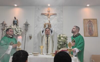 Dom Paulo Jackson celebra missa de reinauguração da Capela São Benedito, em Jardim Monte Verde